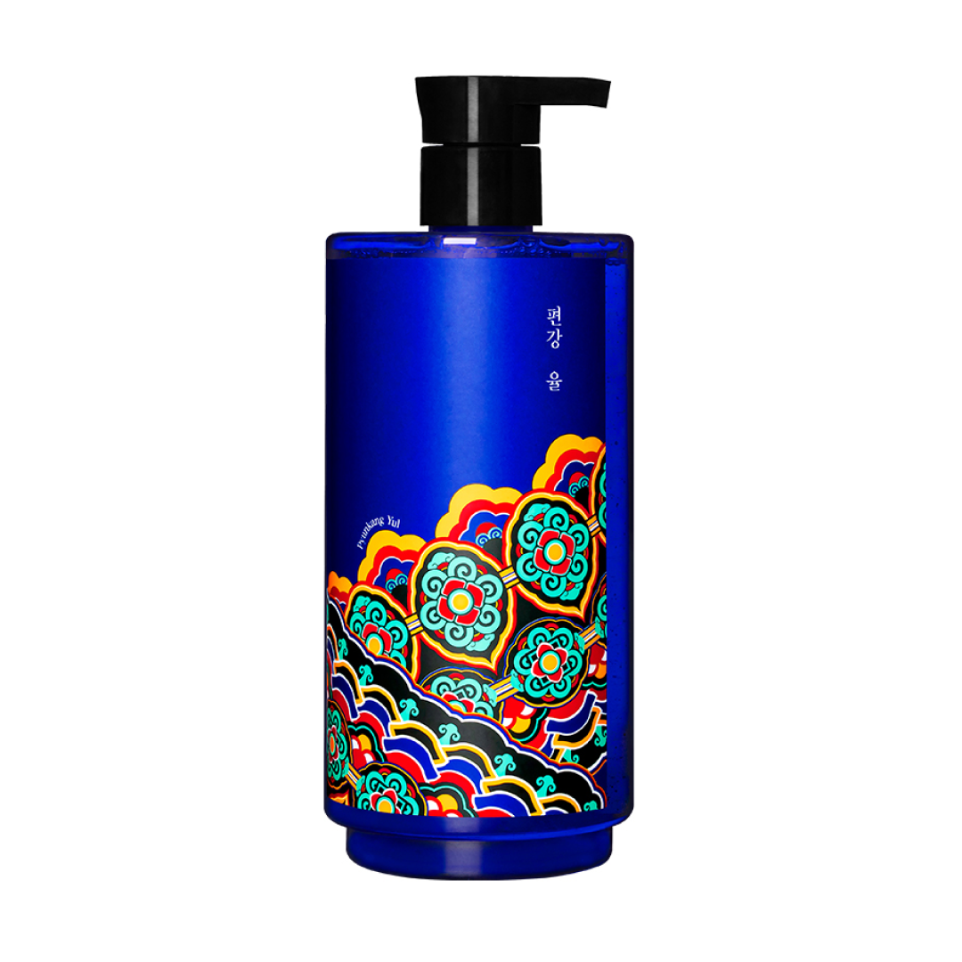 鮮やかなブルーのボトルに伝統的な韓国模様がデザインされた、Pyunkang Yulのボディウォッシュ製品画像。