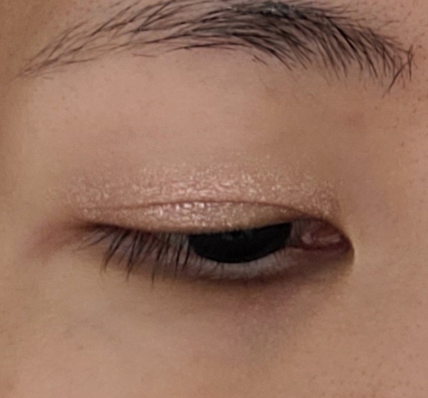 눈 발색
