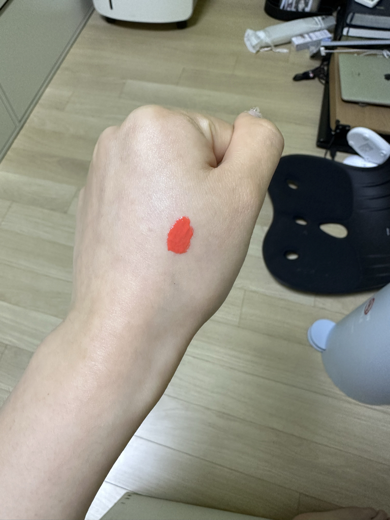 팔목 발색