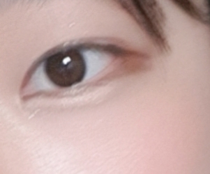 눈 발색