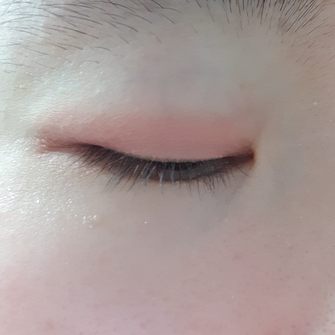 눈 발색