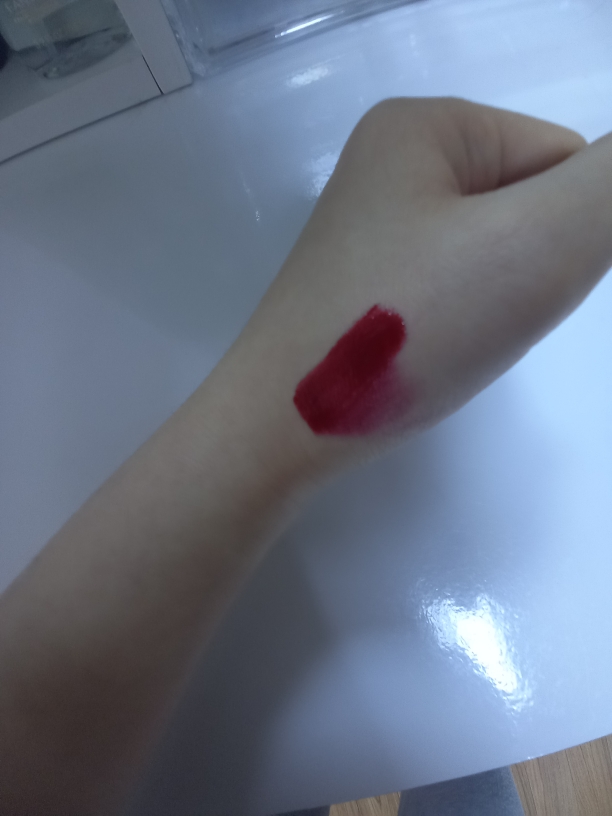 팔목 발색