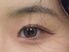 눈 발색