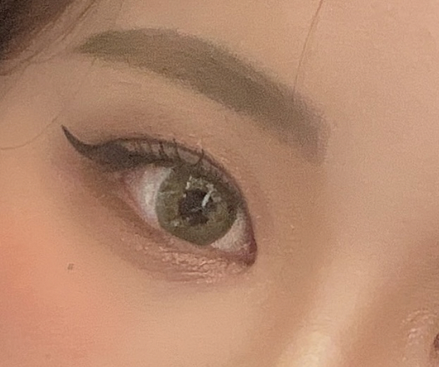 눈 발색