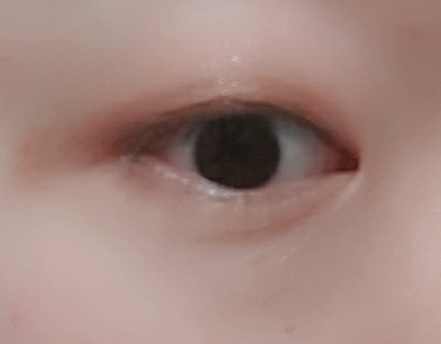 눈 발색