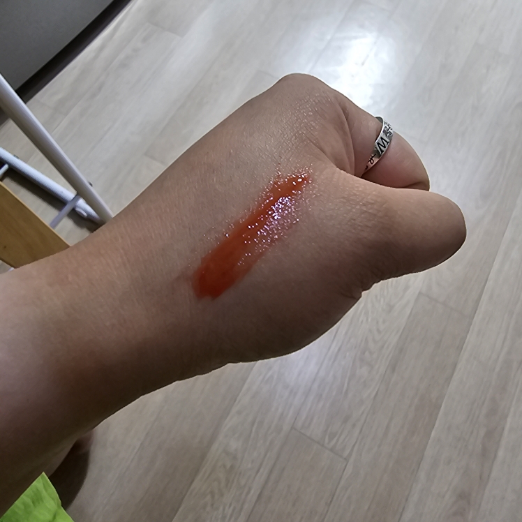 팔목 발색