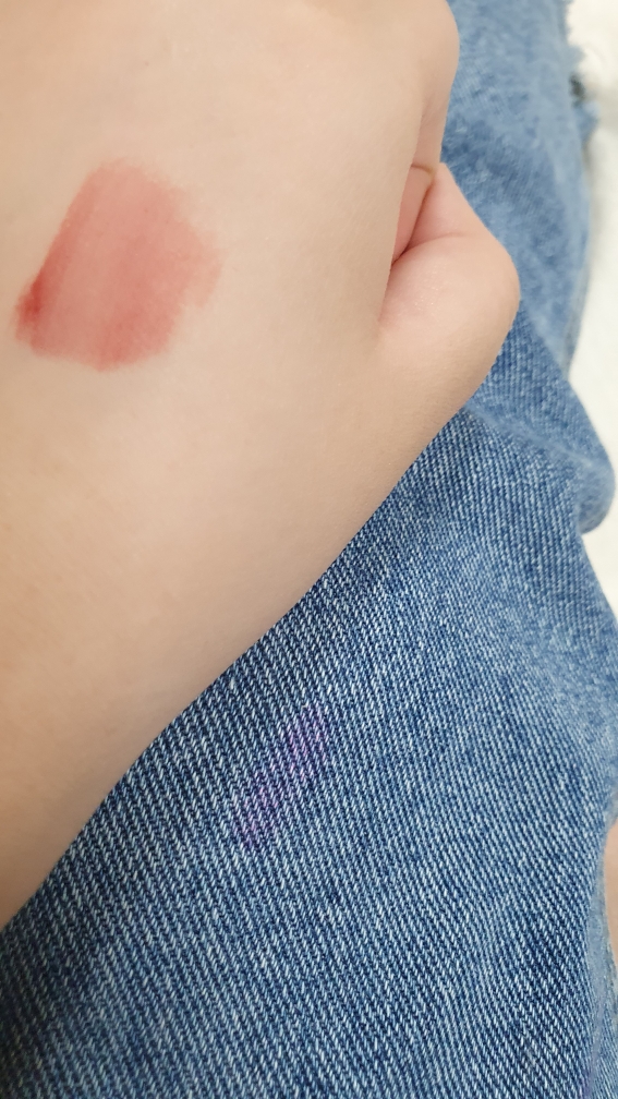 팔목 발색