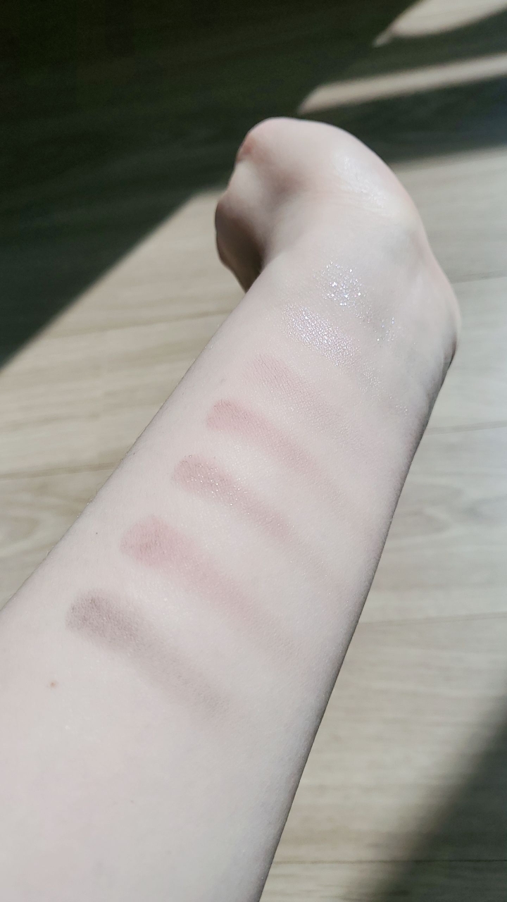 팔목 발색