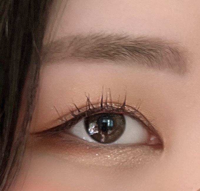 눈 발색