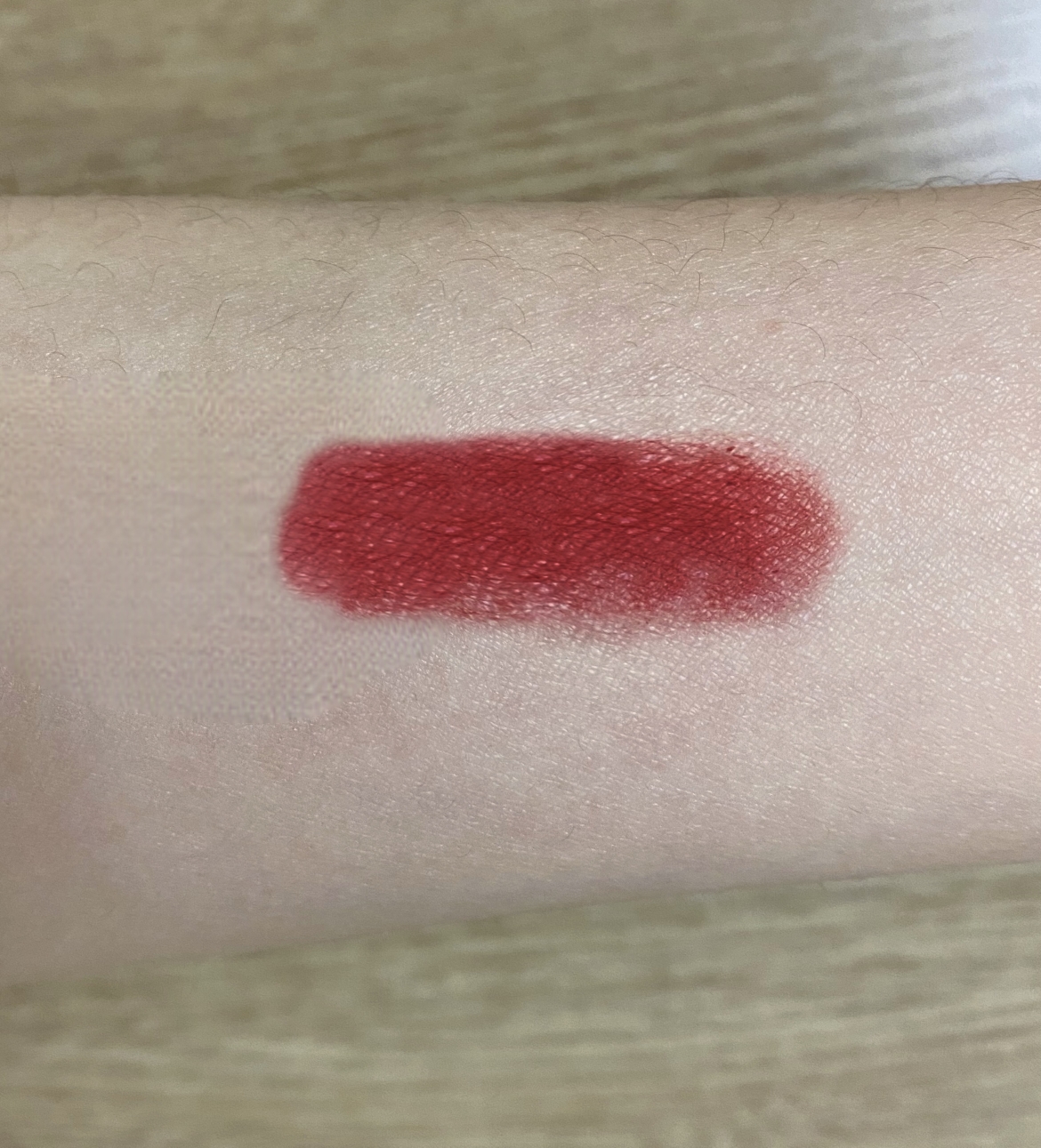 팔목 발색