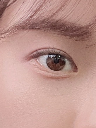 눈 발색