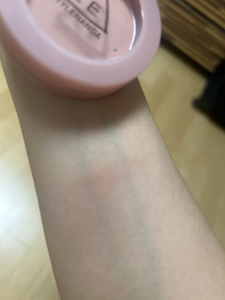팔목 발색