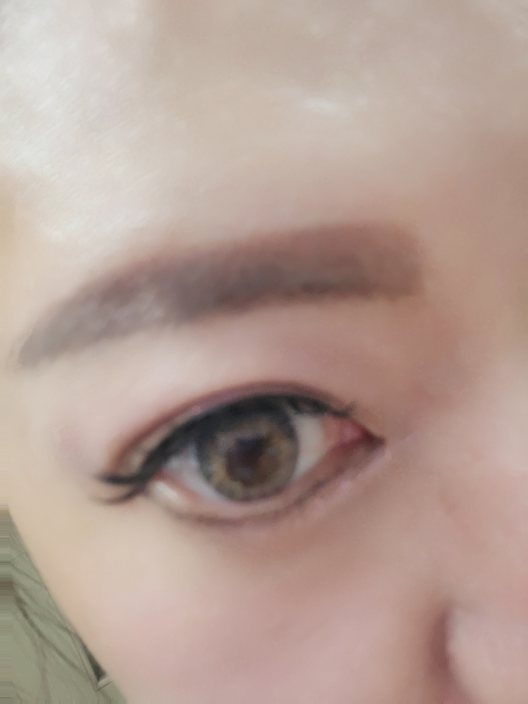 눈 발색