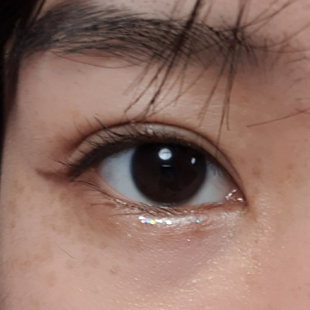 눈 발색