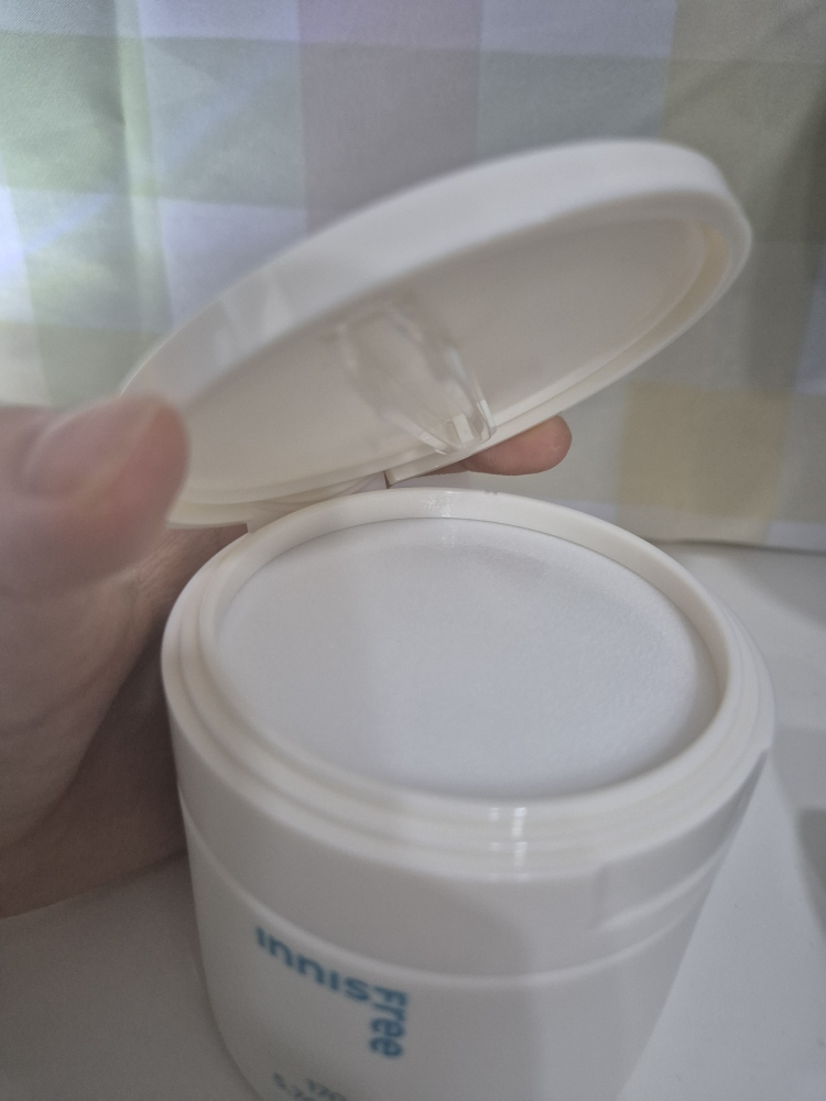 INNISFREE Retinol Cica Trace Pads review image