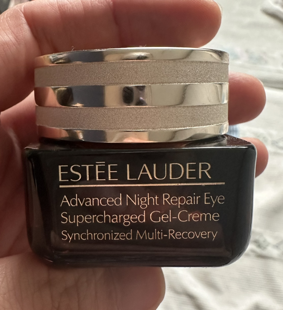 ESTEELAUDER Advanced Night Repair Eye Supercharged Gel-Creme Synchronized Multi-Recovery Eye Cream review image