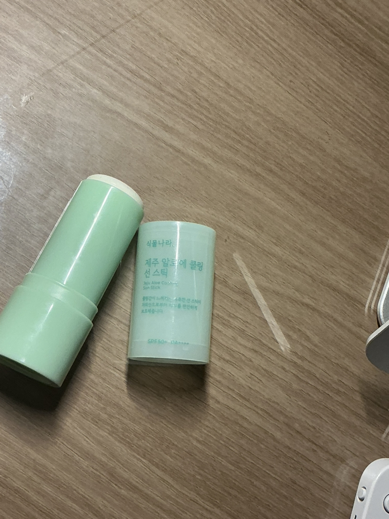 济州芦荟清凉防晒棒 [SPF50+/PA++++]的真实用户使用照片