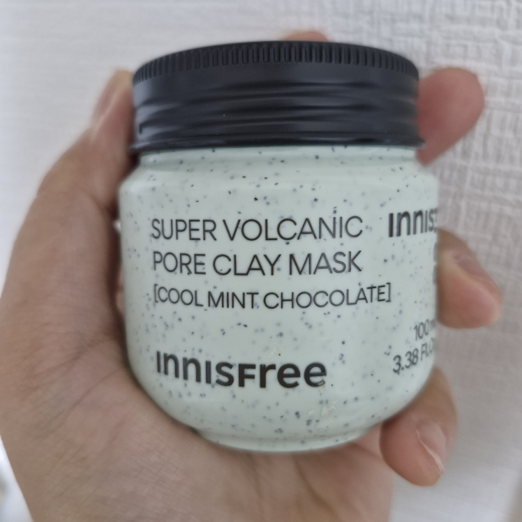 超级火山石孔隙面膜[清凉薄荷巧克力]的真实用户使用照片