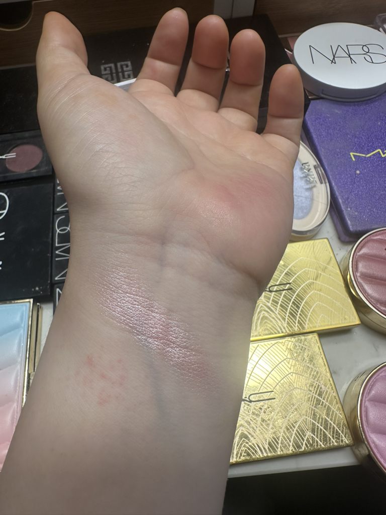 Real user review photo of Mini Highlighter [Pillow talk]