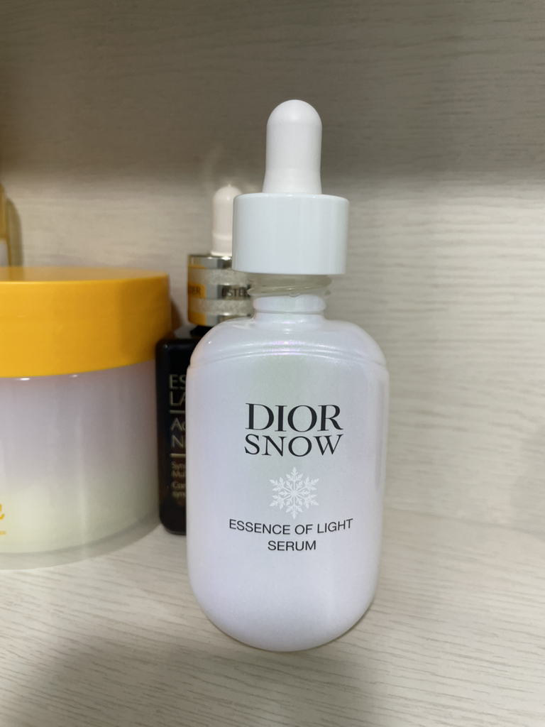 Dior Snow Essence of Light Serum Reviews | Hwahae