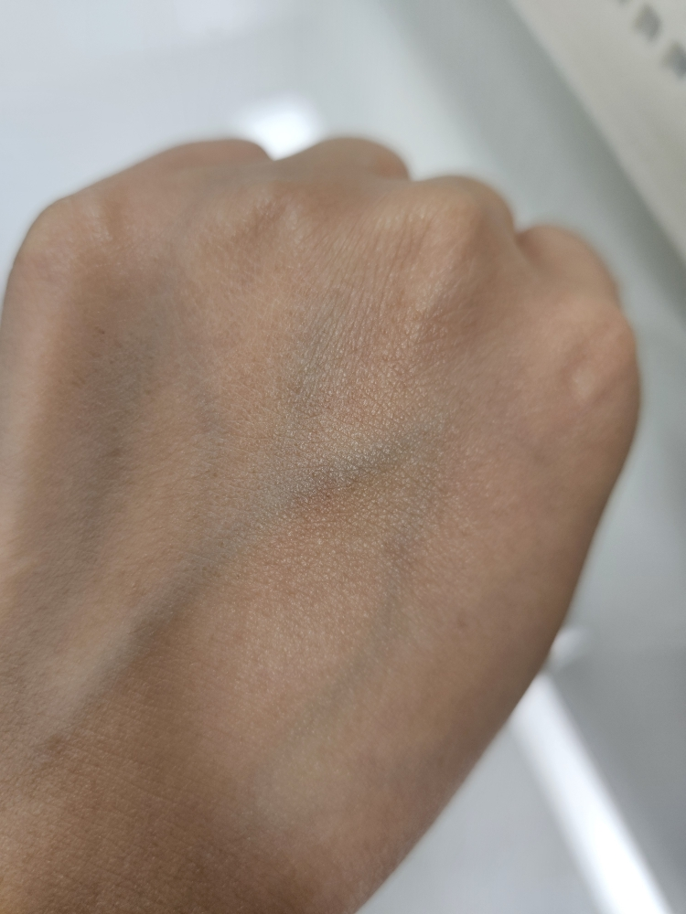 UV防护 舒缓防晒霜 [SPF50+/PA++++]的真实用户使用照片