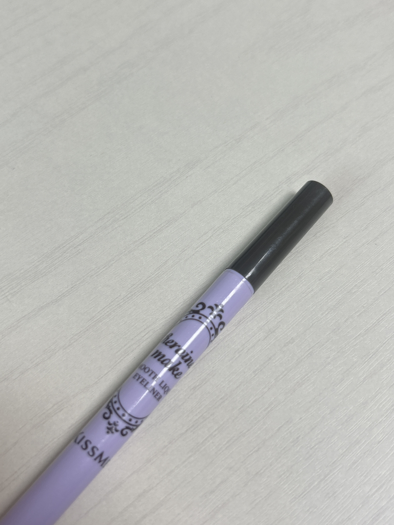 柔滑液体眼线笔 N [03 炭黑棕]的真实用户使用照片