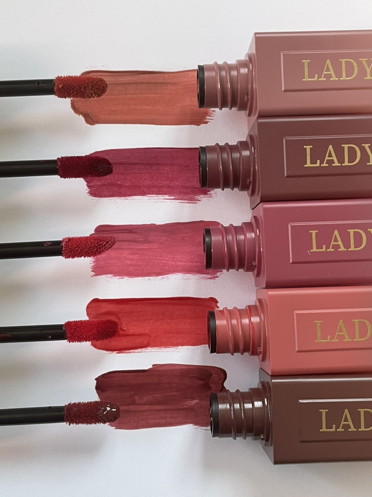 레이디비즈 (LADYBIZ) 글로시 립틴트 [01 더스티베이지] review image