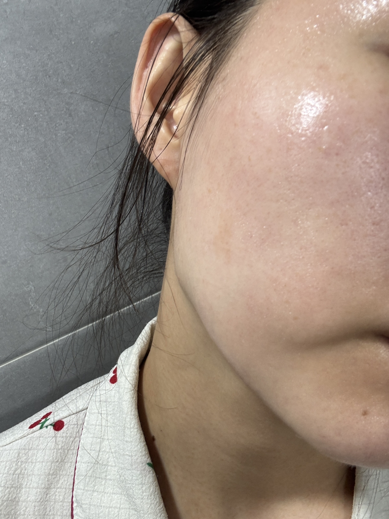 엘라비에코스메틱 (elraviecosmetic) 멜라 리턴 선세럼 [SPF50+/PA++++] review image