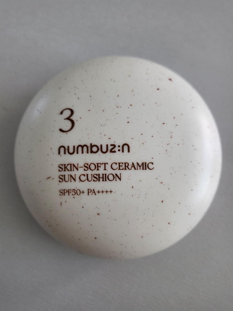 numbuzin 3号陶瓷结构精心制作的陶瓷护垫[SPF50+/PA++++] common.review image