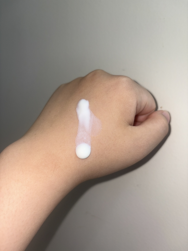AHC (에이에이치씨) 마스터즈 아쿠아 리치 선크림 [SPF50+/PA++++] review image
