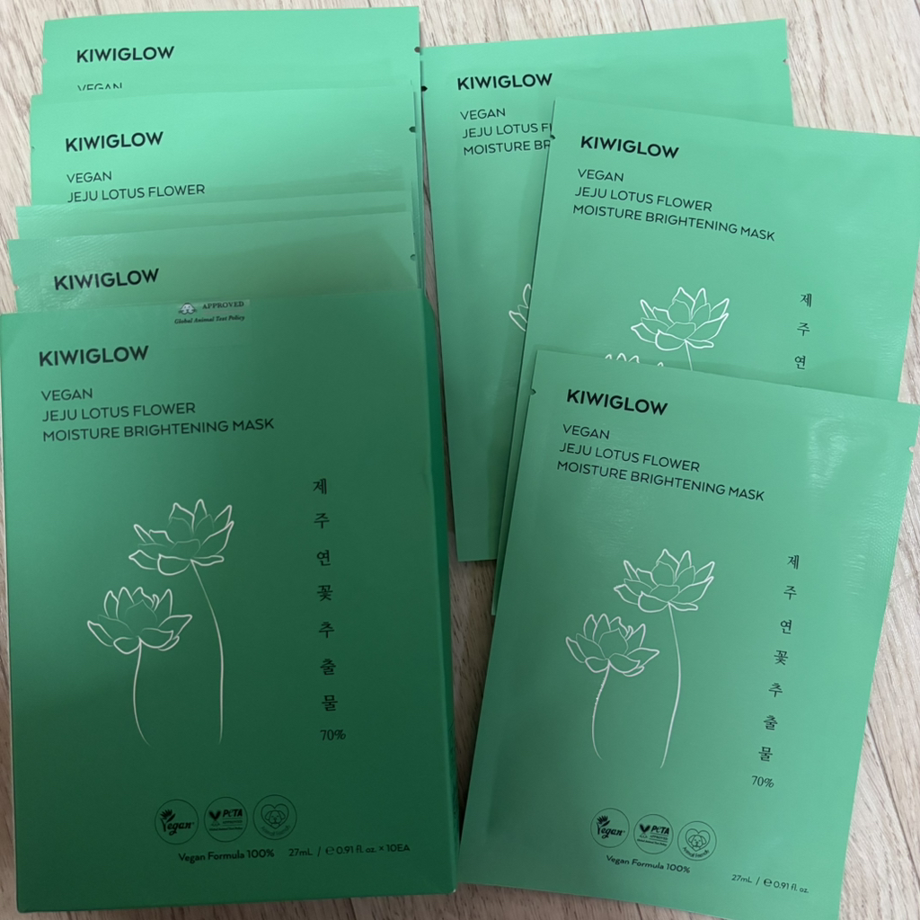 키위글로우 (KIWIGLOW) 비건 제주 연꽃 수분 미백 마스크팩 review image