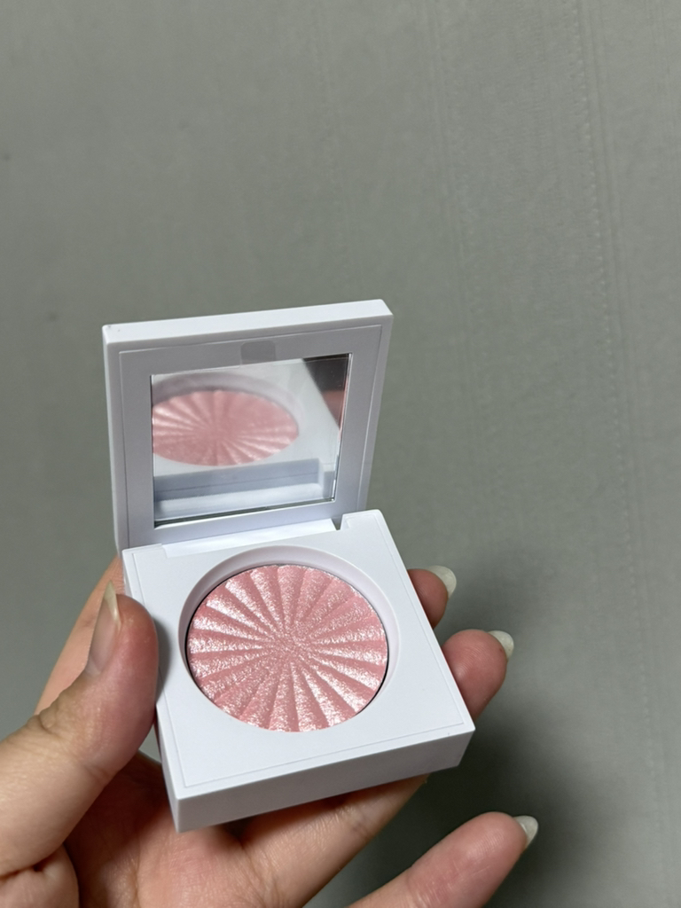Real user review photo of Mini Highlighter [Pillow talk]