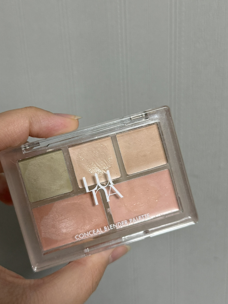 Real user review photo of Conceal Blender Palette [#1 Clear Cover]