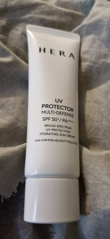 UV防护多重防御[SPF50+/PA++++]的真实用户使用照片