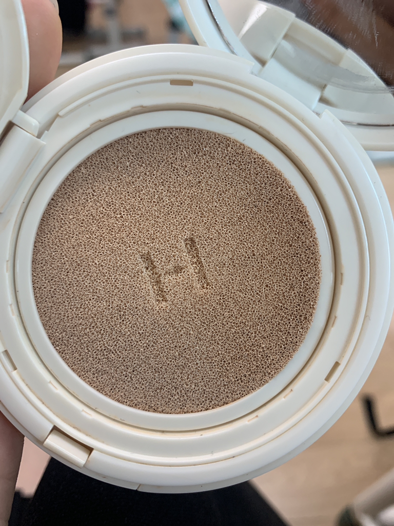 Real user review photo of SECOND SKIN GLOW CUSHION [SPF50+/PA++++] [21 IVORY]