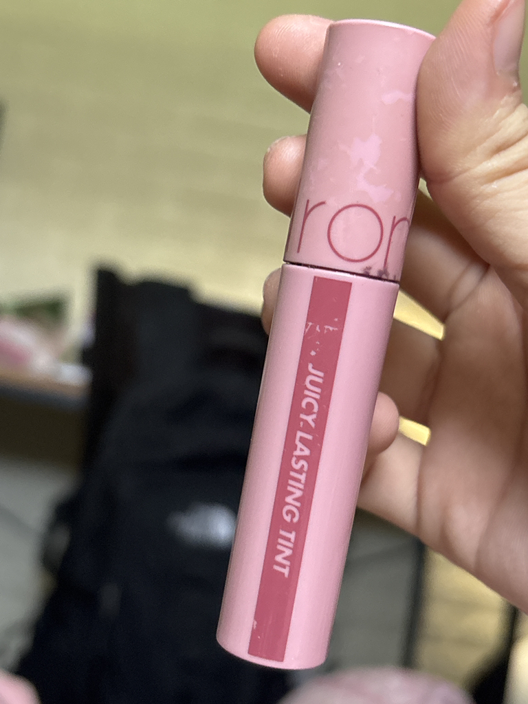 多汁持久染唇膏 [25 裸灰色]的真实用户使用照片