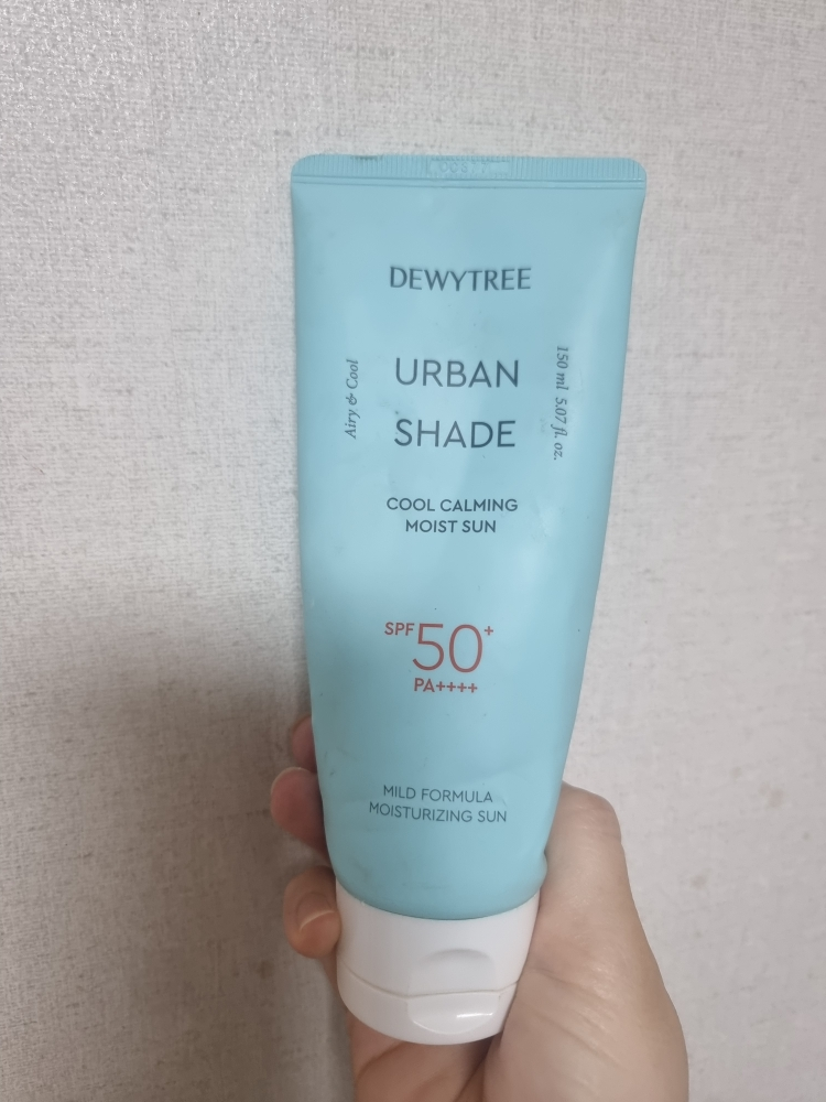 デューイーツリー アーバンシェード クールカミング水分線 [SPF50+/PA++++] クチコミ画像