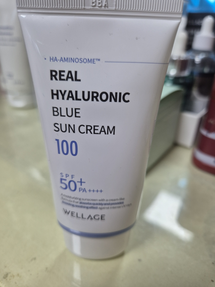 ウェラージュ リアル ヒアルロン酸 ブルー サンクリーム [SPF50+/PA++++] クチコミ画像