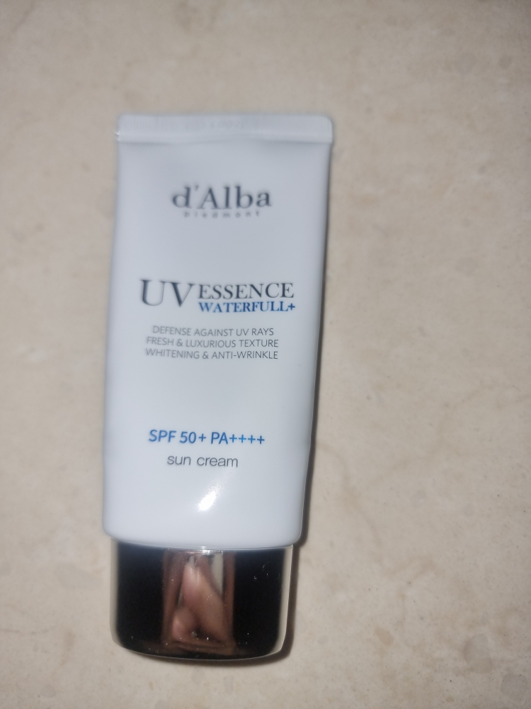 달바 (d'Alba) 워터풀 선크림 [SPF50+/PA++++] [에센스] review image