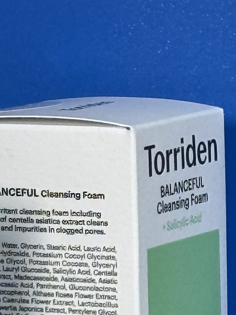 Torriden balanceful cleansing foam review image