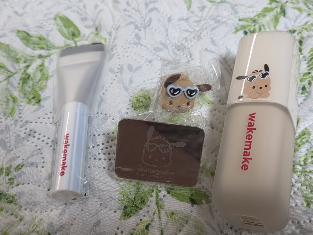 웨이크메이크 (wakemake) 워터 글로우 코팅 파운데이션 [SPF38+/PA++] [21호] review image