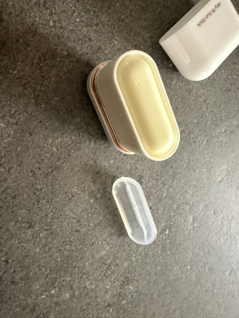 防晒隔离棒 [SPF50+/PA++++]的真实用户使用照片