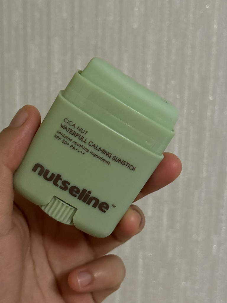 넛세린 (nutseline) 시카 넛 워터풀 카밍 선스틱 [SPF50+/PA++++] review image