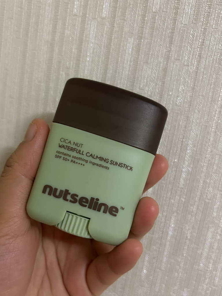 넛세린 (nutseline) 시카 넛 워터풀 카밍 선스틱 [SPF50+/PA++++] review image