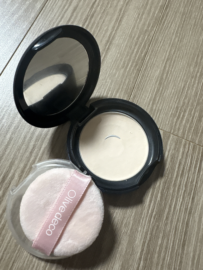 ABOUT_TONE. Blur Powder Pact [1.5 Cool Fair] review image