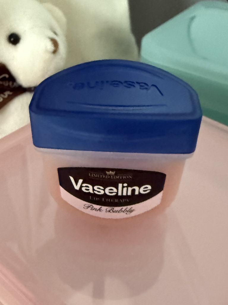 Vaseline Limited Edition Lip Therapy [Pink Bubbly] review image