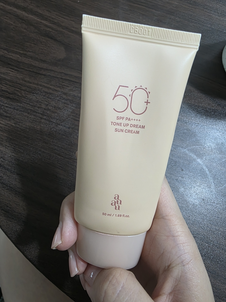 아유아유 (auau) 톤업드림 선크림 [SPF50+/PA++++] review image
