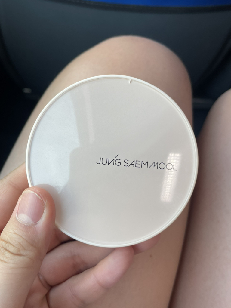 肤色遮瑕层粉底霜 [SPF50+/PA+++] [N明亮]的真实用户使用照片