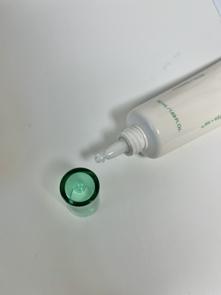 이니스프리 (INNISFREE) 그린티 히알루론산 진정수분 선세럼 [SPF50+/PA++++] review image