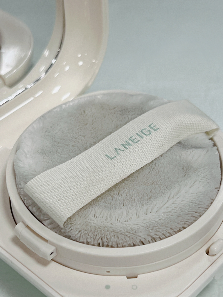 라네즈 (LANEIGE) 네오 에센셜 블러링 피니시 파우더 review image